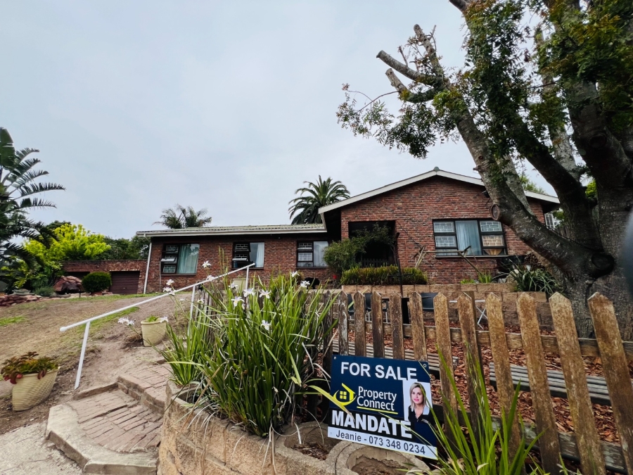 4 Bedroom Property for Sale in Twee Rivieren Western Cape